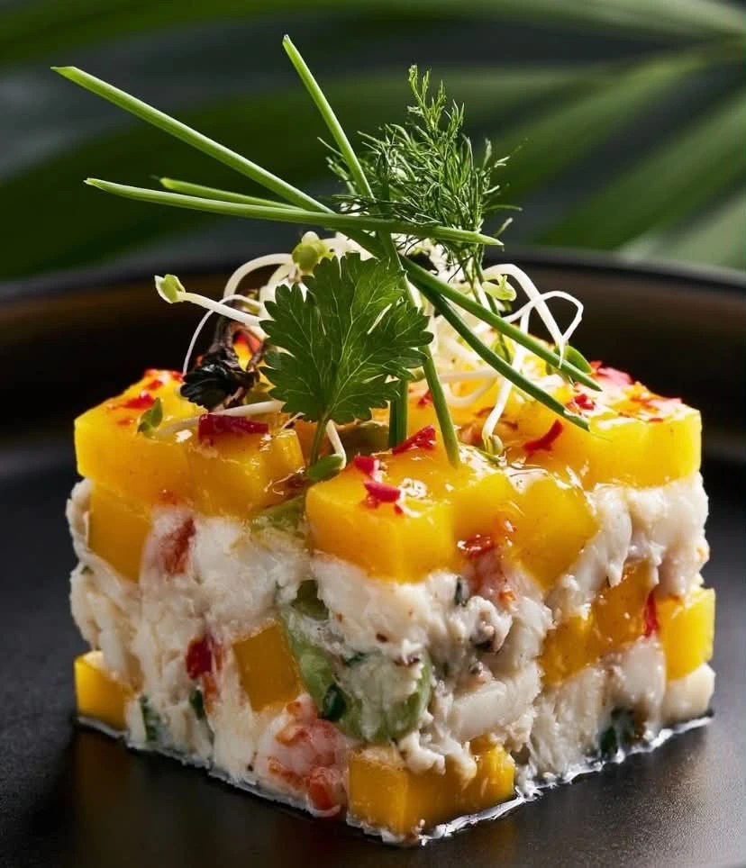 Modern cateringrätt med färska råvaror